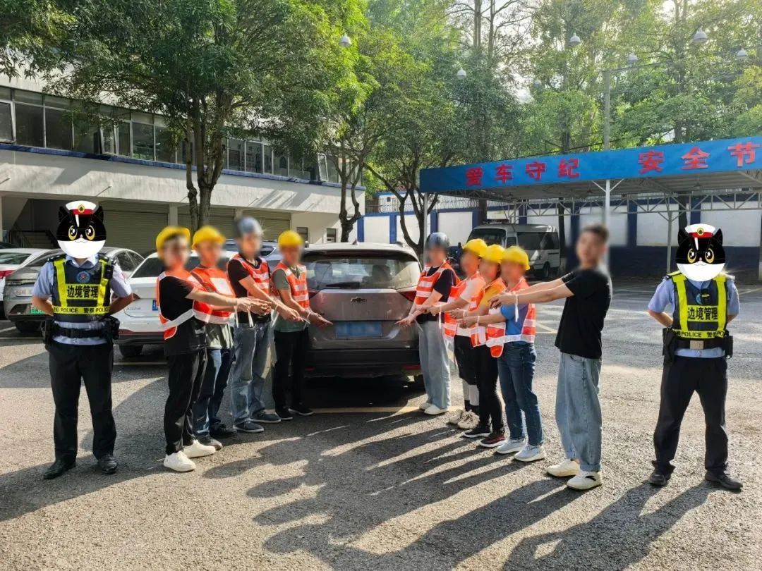 8名外籍人员装“工人”企图偷渡入境！民警问了一个问题立马现原形