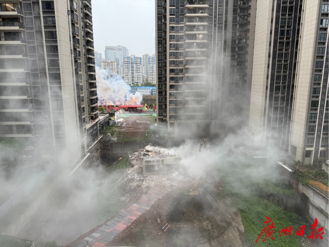 最后两栋开拆!冼村旧改村屋全部拆除清零 最后两栋开拆!冼村旧改村屋全部拆除清零