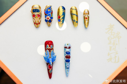 国博凤冠冰箱贴1年销售破200万件！又一批文创新品亮相