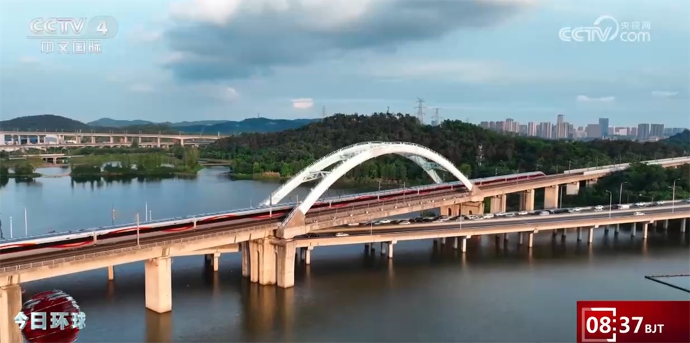 “新线+新图+新服务”拓展新场景、新热点 成为铁路客流持续攀升“新引擎” “新线+新图+新服务”拓展新场景、新热点 成为铁路客流持续攀升“新引擎”