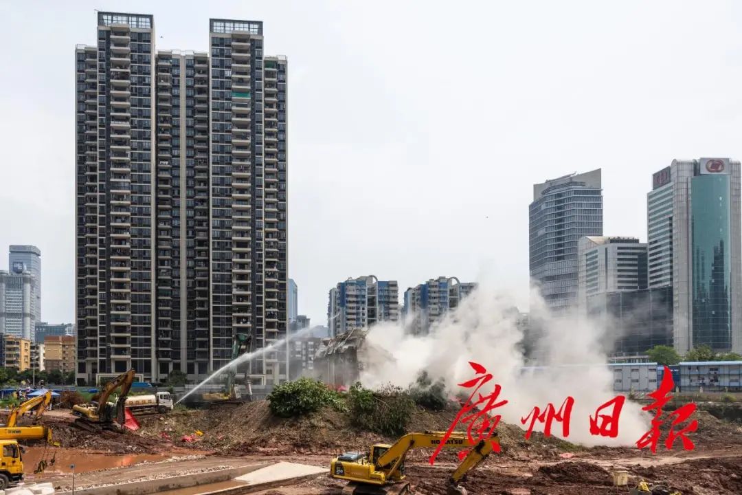 最后两栋开拆!冼村旧改村屋全部拆除清零 最后两栋开拆!冼村旧改村屋全部拆除清零