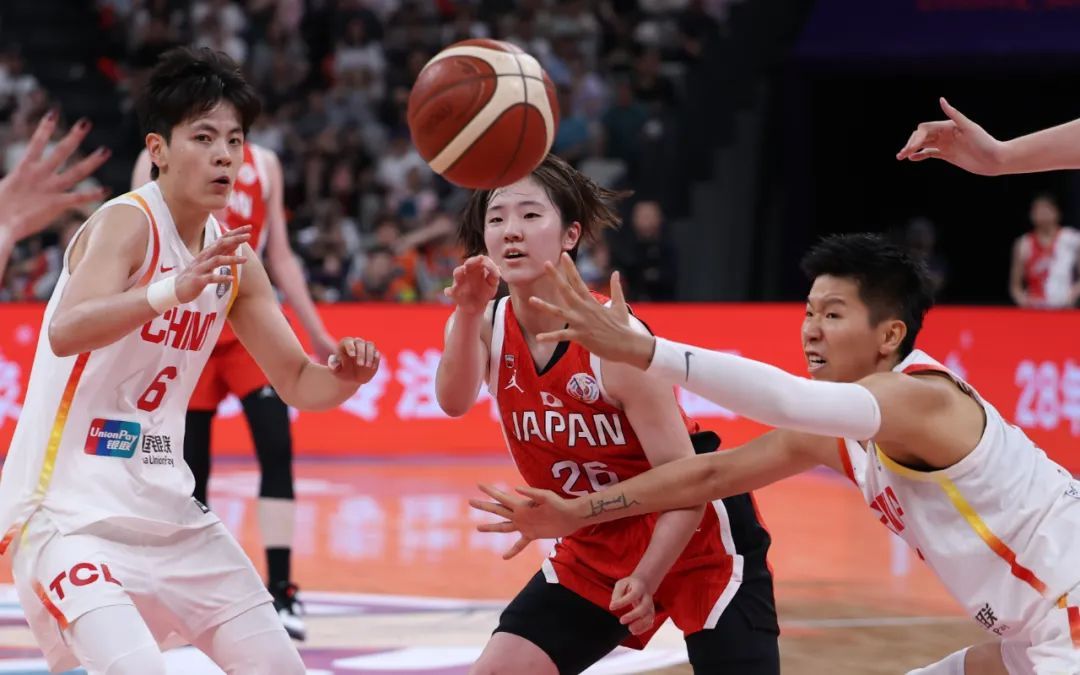 “无能”的不是日本！三分6-16输掉30分！中国女篮亚洲杯无缘决赛，宫鲁鸣谈失利