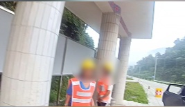 8名外籍人员装“工人”企图偷渡入境！民警问了一个问题立马现原形