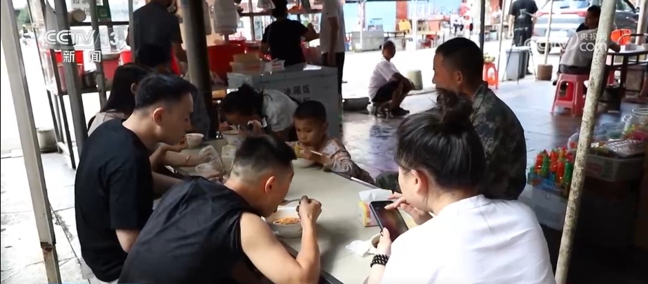 舌尖上的消暑佳品唤醒盛夏记忆 这些“清凉美食”不可错过