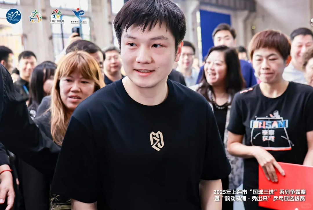 上海这个区太卷了!居然把他请来了,现场惊呼!沪版“苏超”要来了? 上海这个区太卷了!居然把他请来了,现场惊呼!沪版“苏超”要来了?