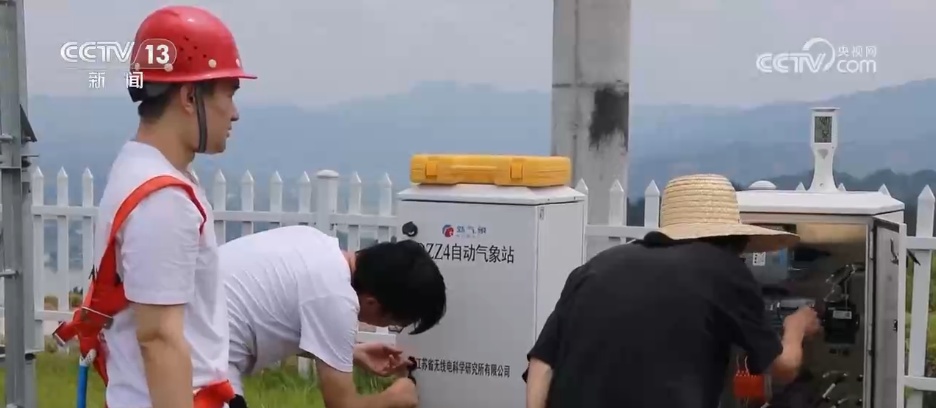 战酷暑、保施工 一线工作者们坚守岗位用汗水诠释责任与担当