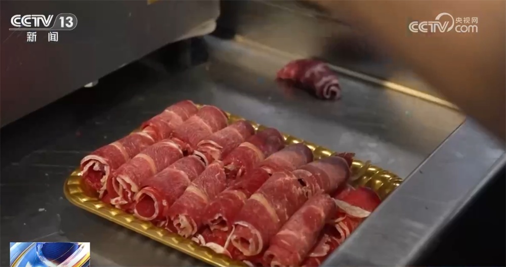 “小”服务托举民生“大”福祉 新尝试新花样掀起菜市场“焕新”热浪