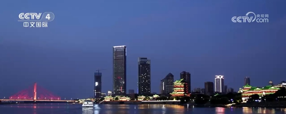 暑期各地文旅市场“热”力足 清凉“夜经济”激发消费新活力