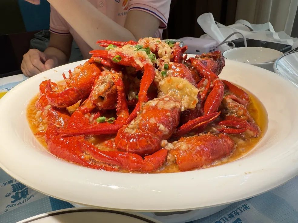 安检仪视角!爆火泡沫箱里装了啥? 安检仪视角!爆火泡沫箱里装了啥?