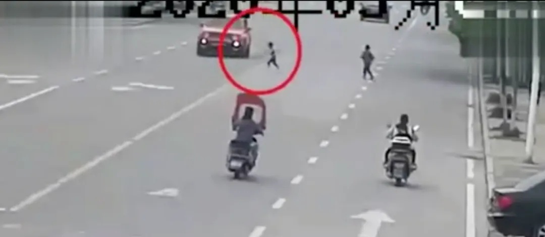 @广大家长，孩子日常出行、玩耍，这些事项一定要警惕 | 安全提示