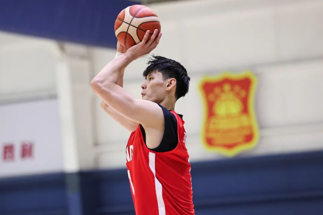 曾凡博无缘男篮亚洲杯