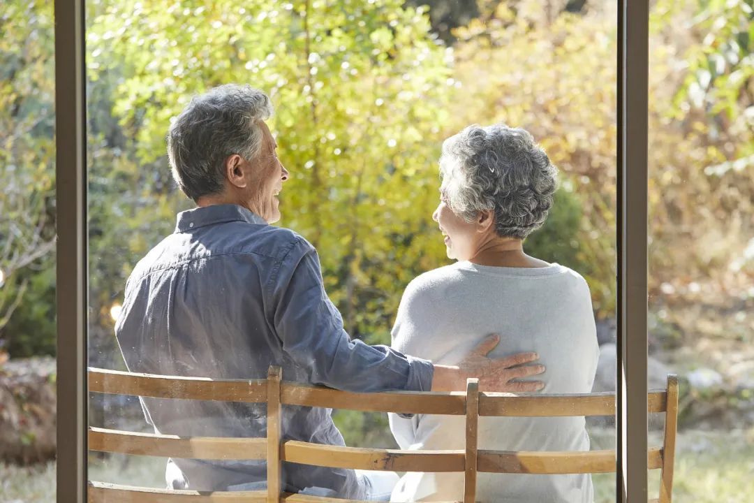 三伏天,到底要不要“晒背”? 三伏天,到底要不要“晒背”?