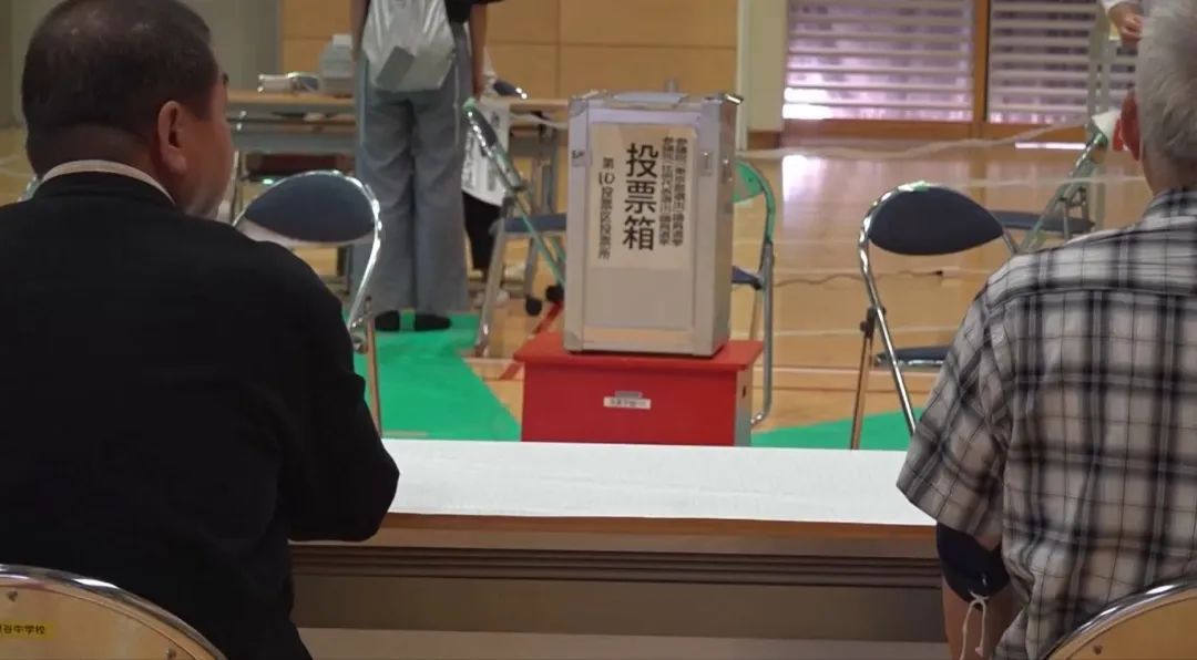 日本首相石破茂面临下台危机！
