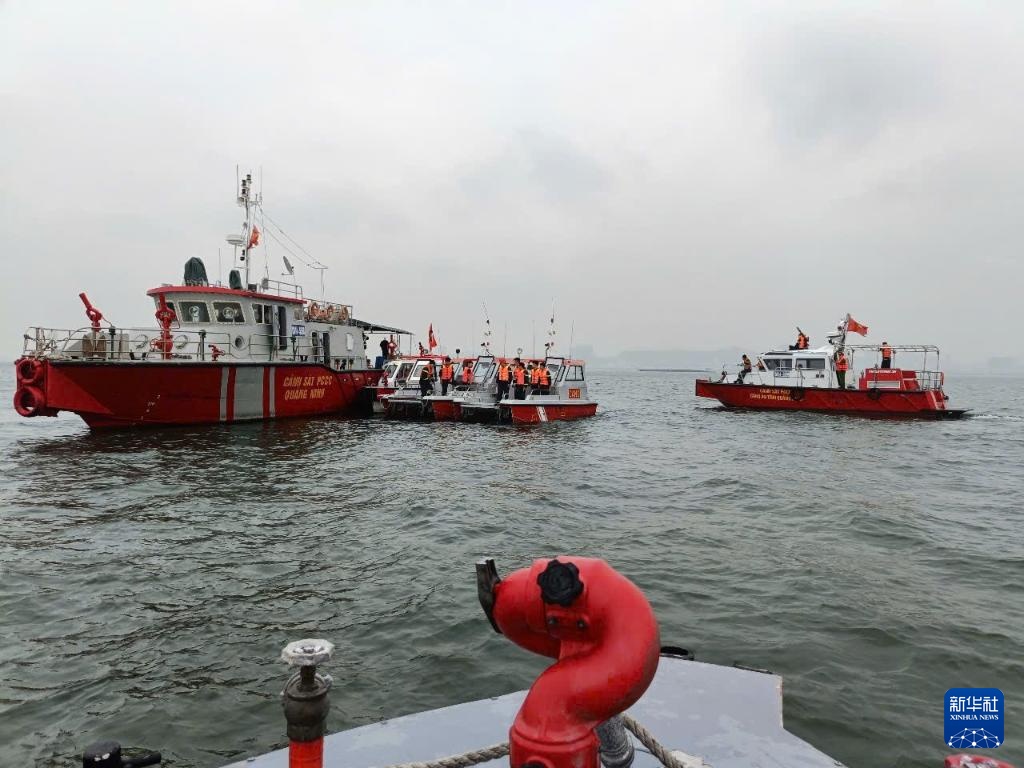 越南官方通报：下龙湾游船倾覆事故致35人遇难4人失踪