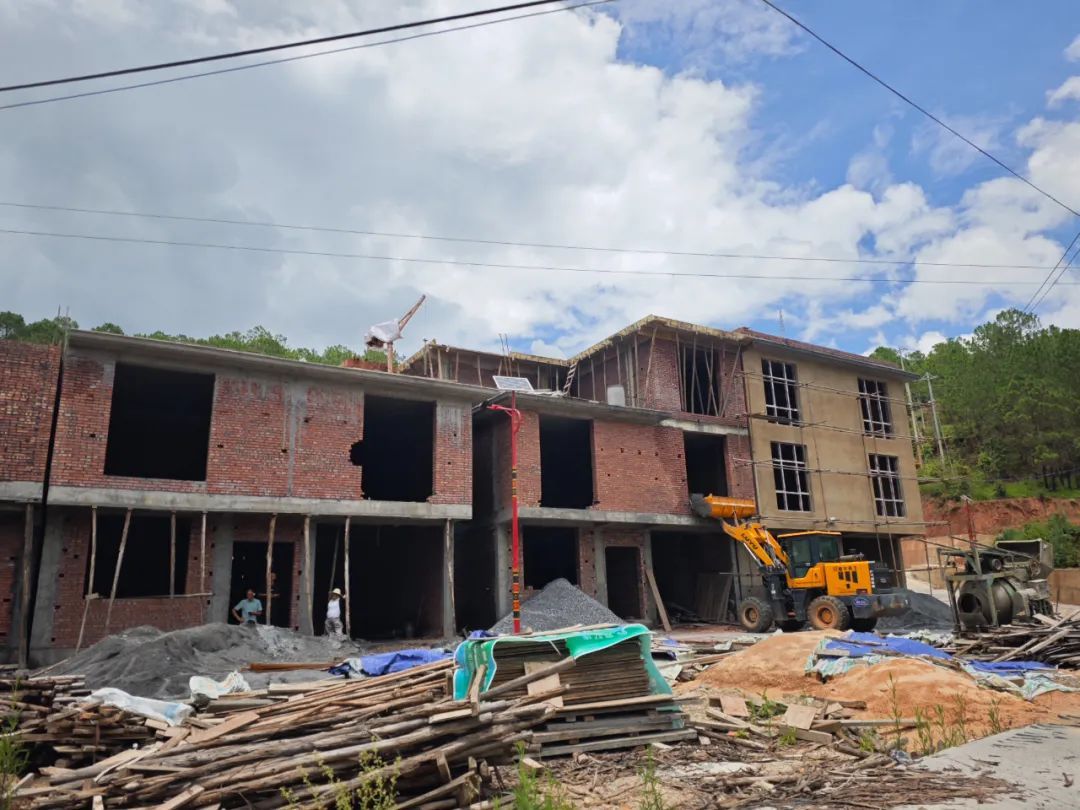 自驾露营误入山洪沟，母子被冲走！官方通报