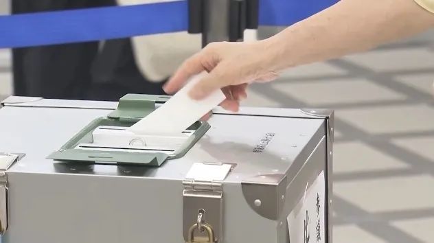 日本首相石破茂面临下台危机！