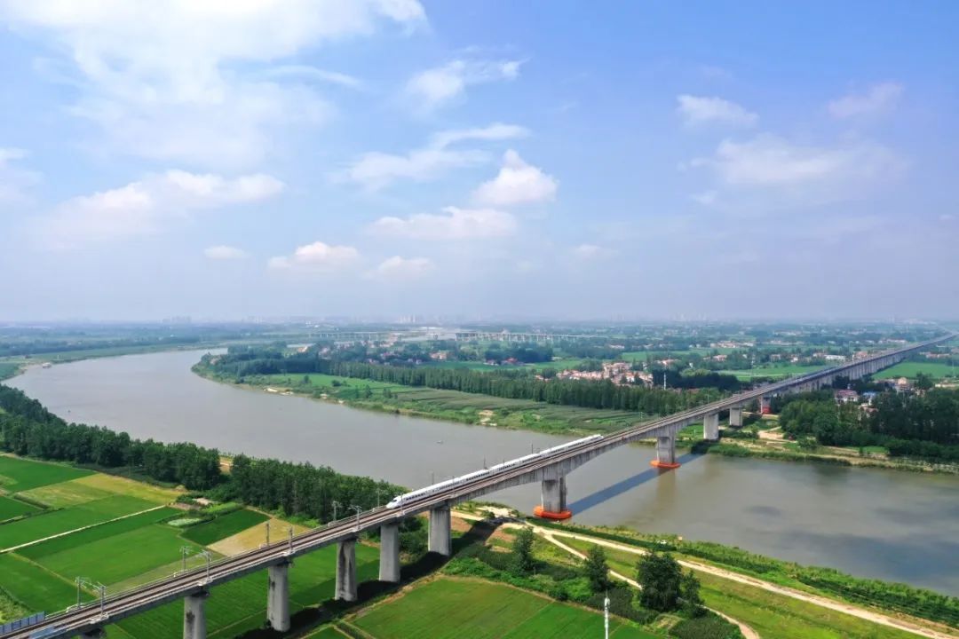 安检仪视角!爆火泡沫箱里装了啥? 安检仪视角!爆火泡沫箱里装了啥?