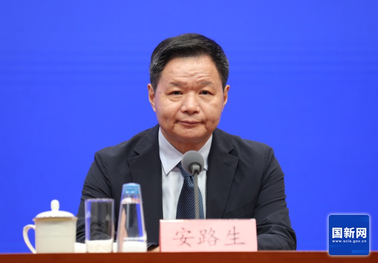 成都⇌重庆50分钟飚拢！成渝中线高铁开通后，“将实现时速400公里运营”