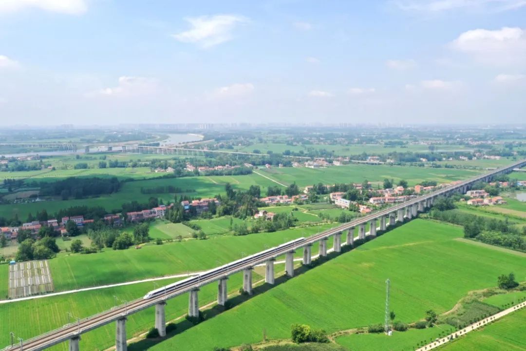 安检仪视角!爆火泡沫箱里装了啥? 安检仪视角!爆火泡沫箱里装了啥?