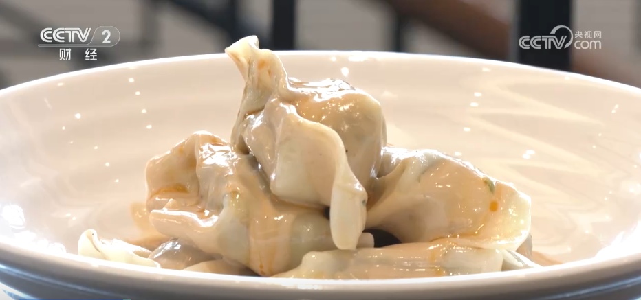 羊汤、火腿、冷馄饨……探寻各地独特的夏日美食，你最爱哪一款→