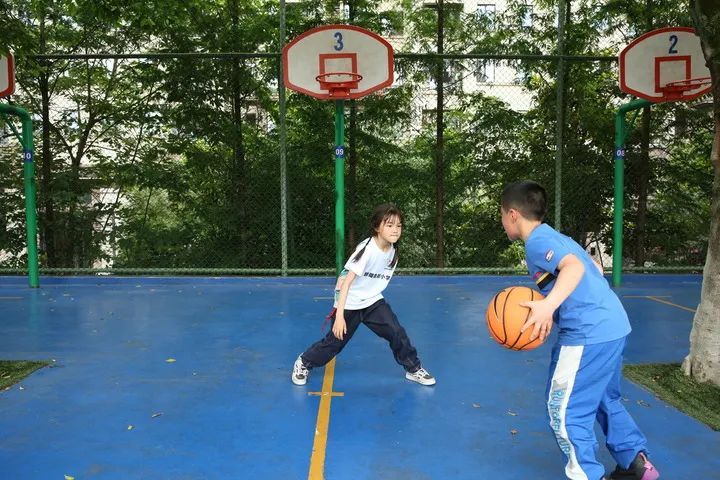 暑假门诊量暴增，不同科室都说是因为这个坏习惯