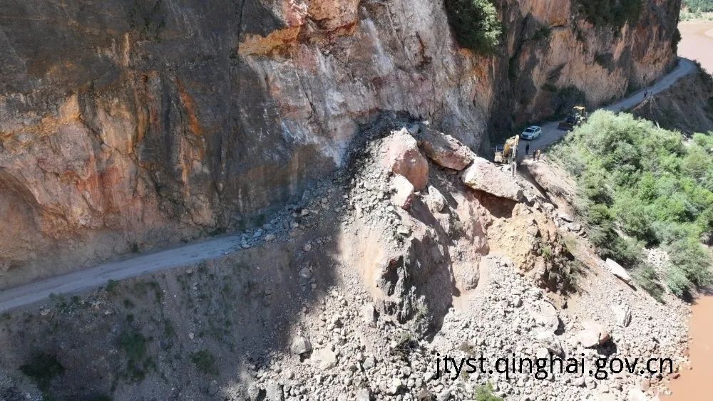 青海21个路段周边出现泥石流、滑坡