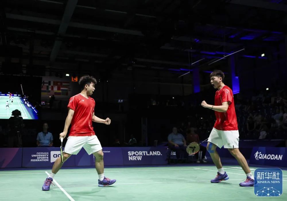 中国队获得羽毛球混合团体冠军