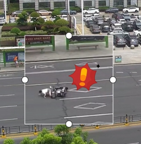 “嘭”的一声,他们一拥而上…… “嘭”的一声,他们一拥而上……