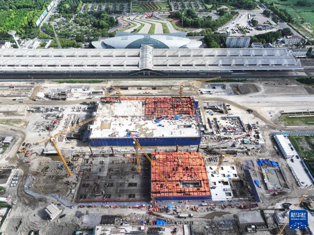 新建上海至南京至合肥高铁南通站站房施工稳步推进