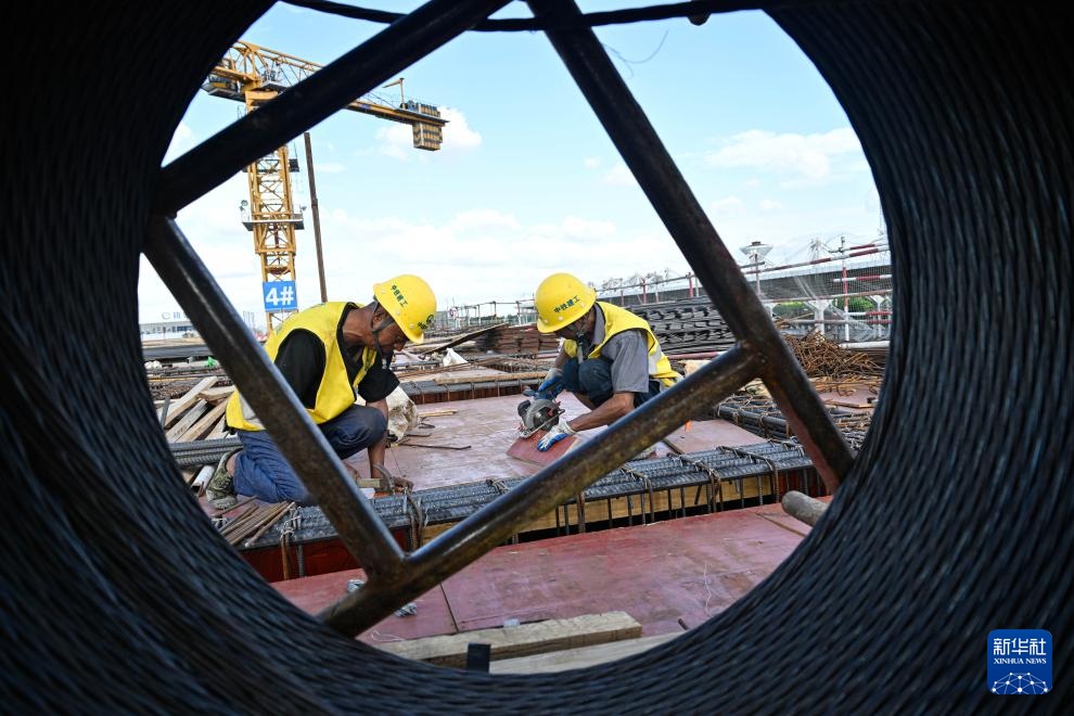 新建上海至南京至合肥高铁南通站站房施工稳步推进