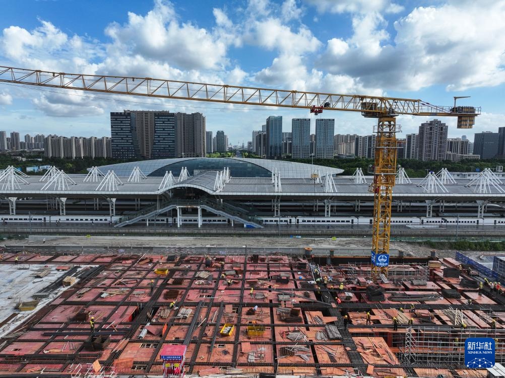 新建上海至南京至合肥高铁南通站站房施工稳步推进