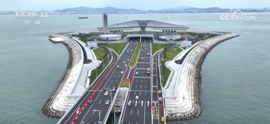 新型消费火热、科技成果涌现……划重点！透过亮点感受中国经济蓬勃“脉动”