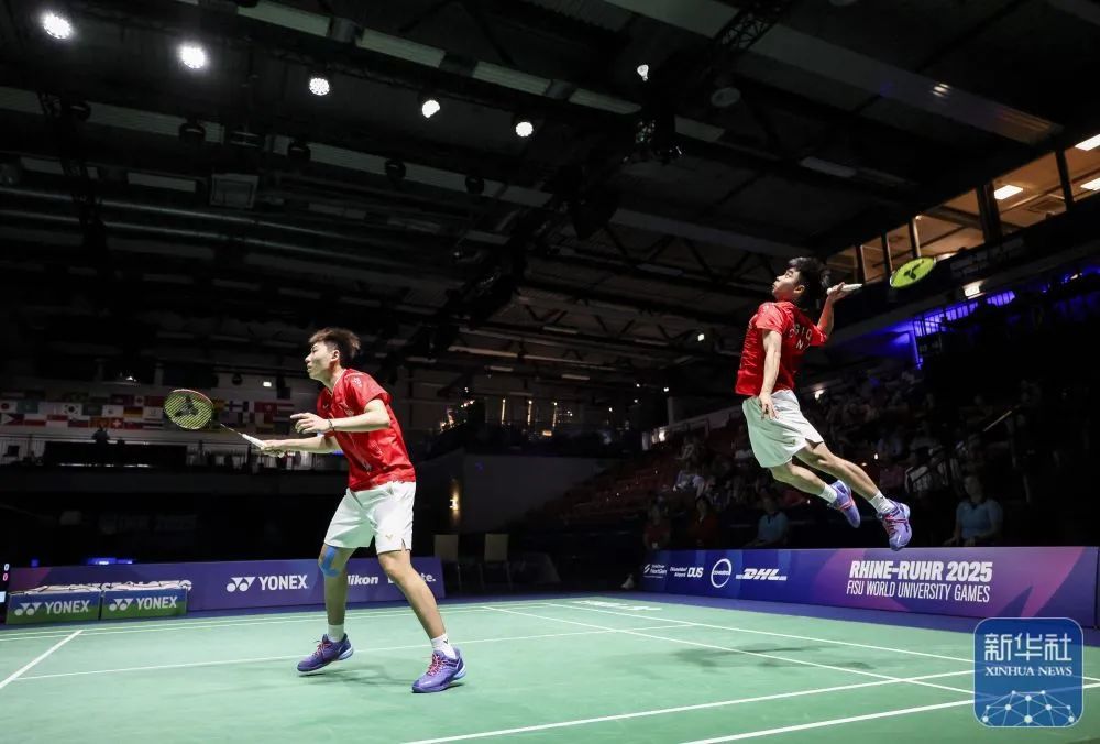 中国队获得羽毛球混合团体冠军