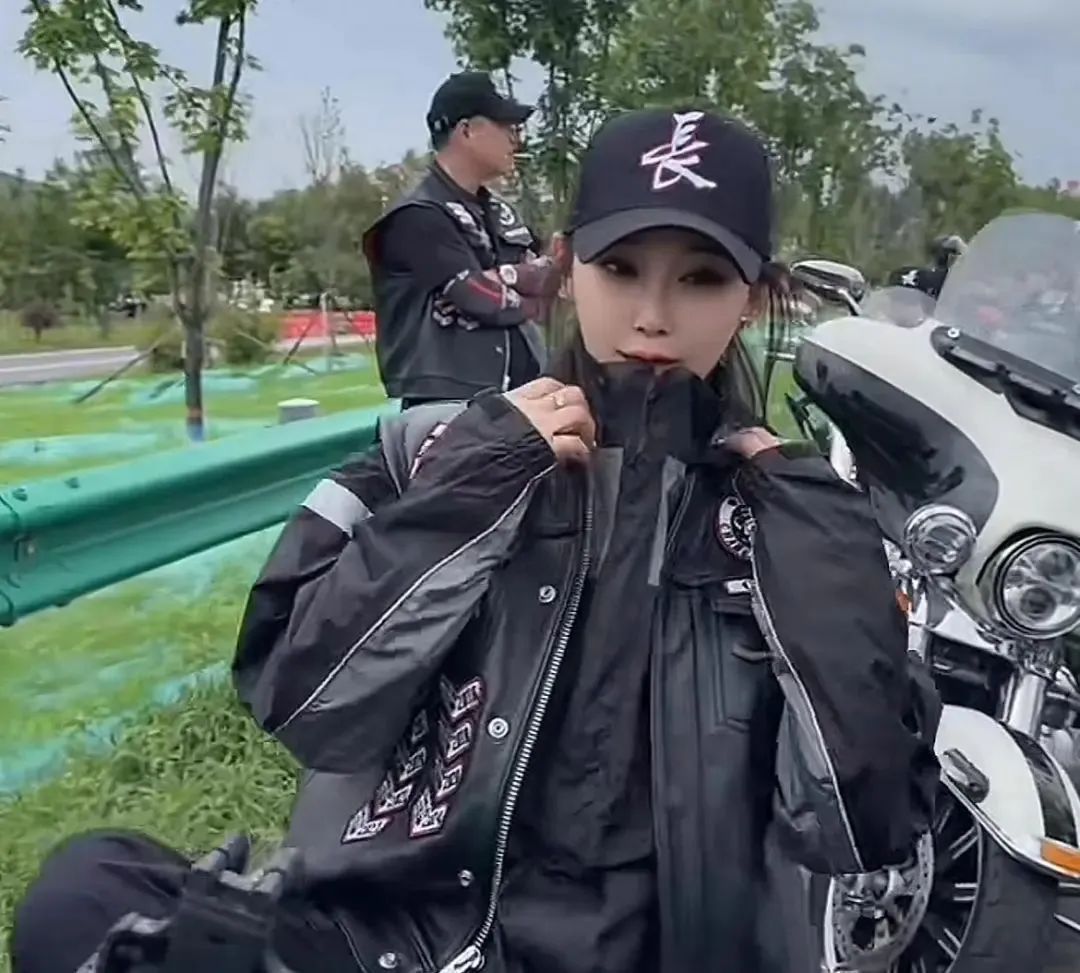 虞锦抢救无效离世，年仅18岁