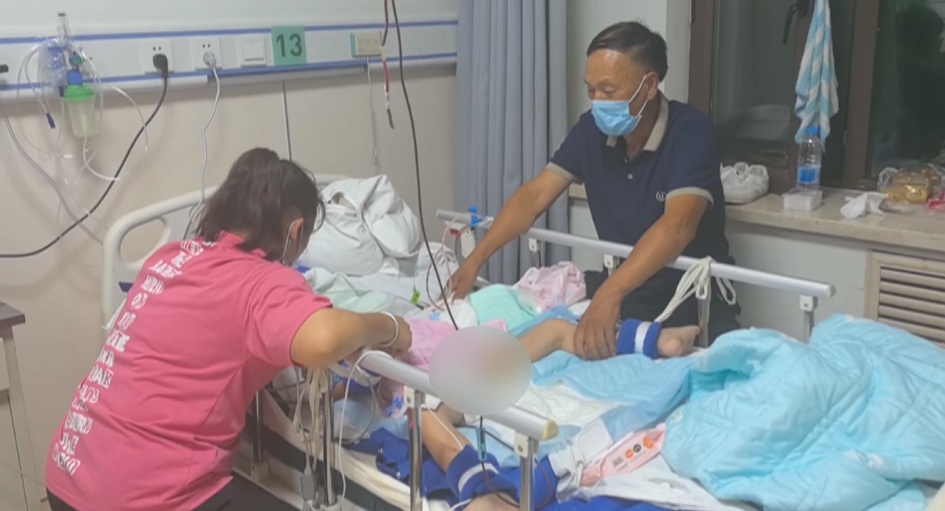 6岁男孩被毒蛇咬伤！紧急送哈尔滨......