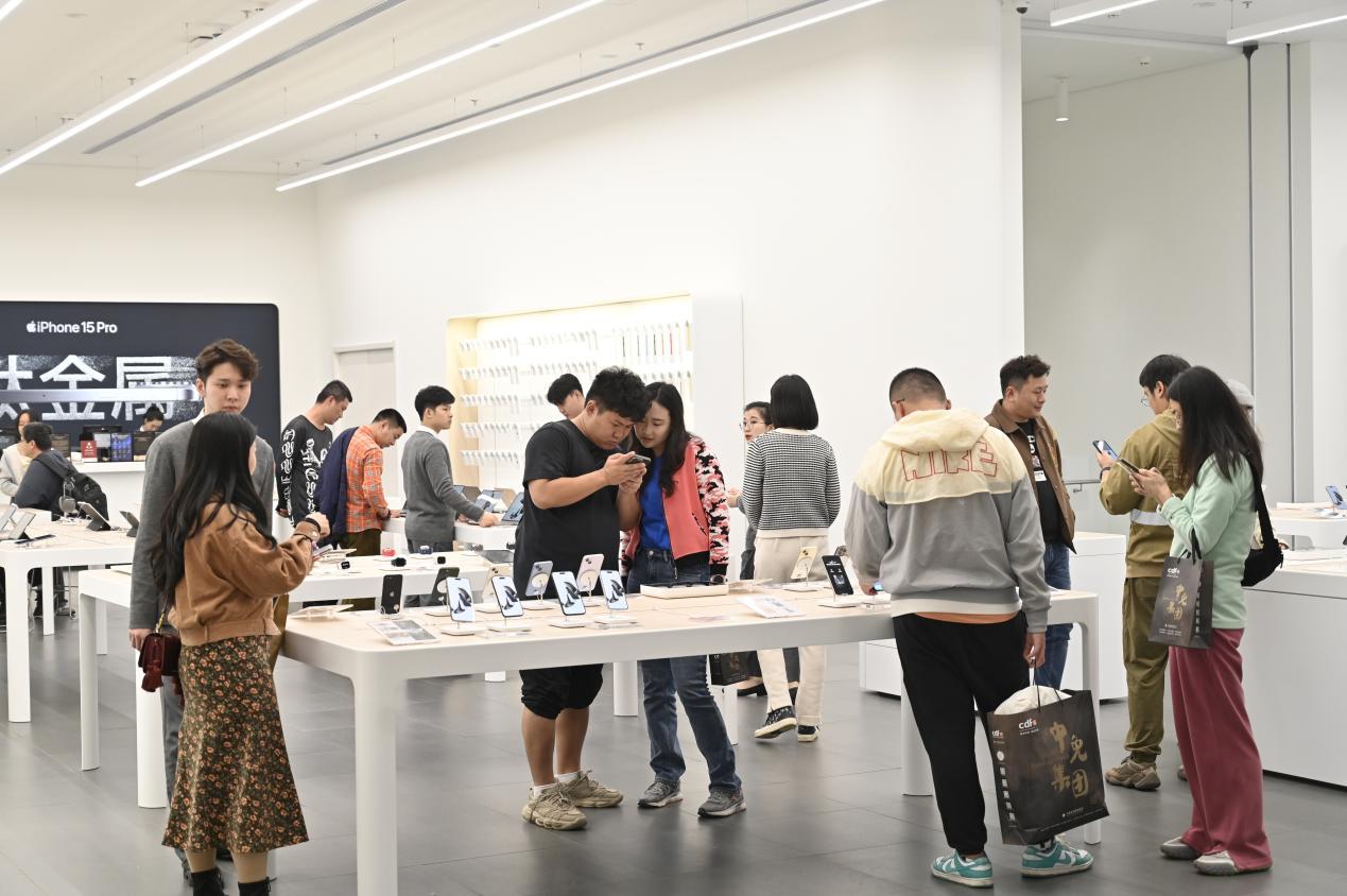 海南上半年以旧换新带动消费品销售约236亿元