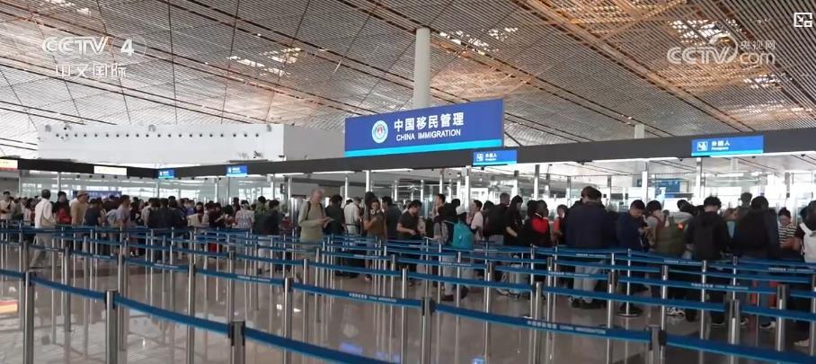 “中国游”火爆：“科技+服务”助力通关速度变经济增量