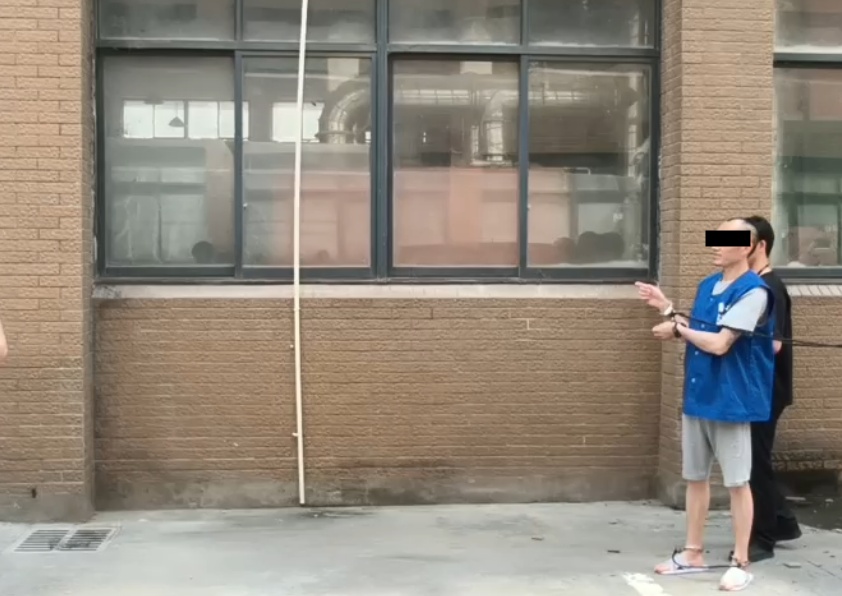 地里挖出30万！海宁警方硬核破案！