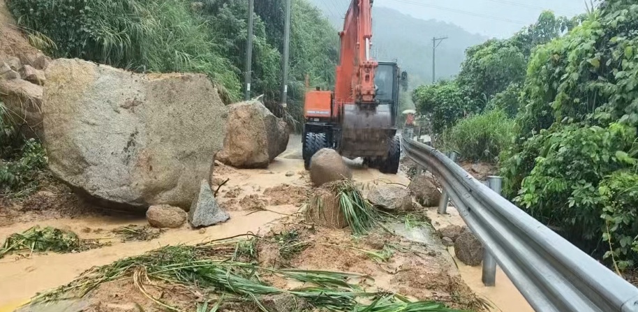 福建省气象台继续发布“暴雨预警Ⅱ级”！这些路段传来新消息