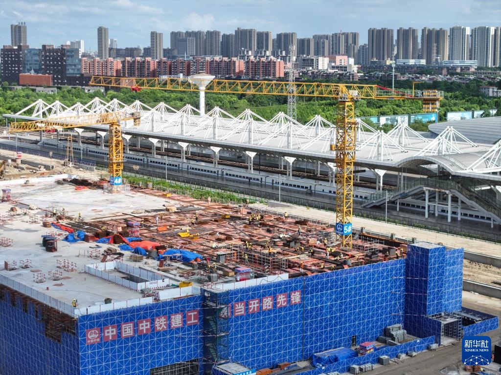 新建上海至南京至合肥高铁南通站站房施工稳步推进