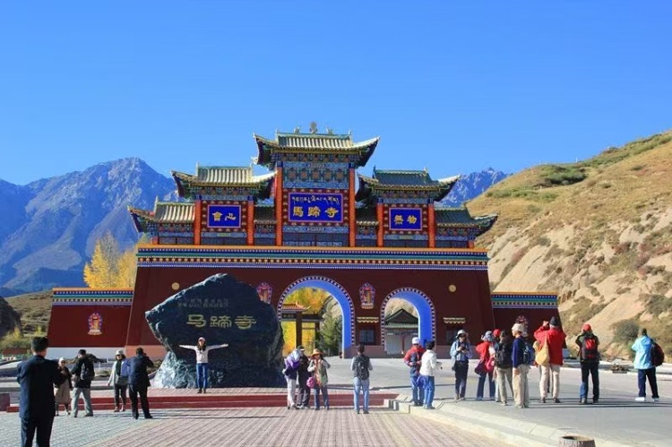 官方回应“马蹄寺收天价过路费”