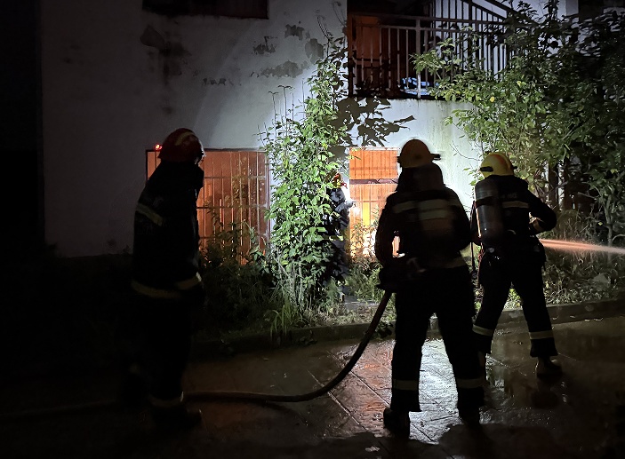 姐弟三人的一碗炸土豆，竟把家也“炸”了？