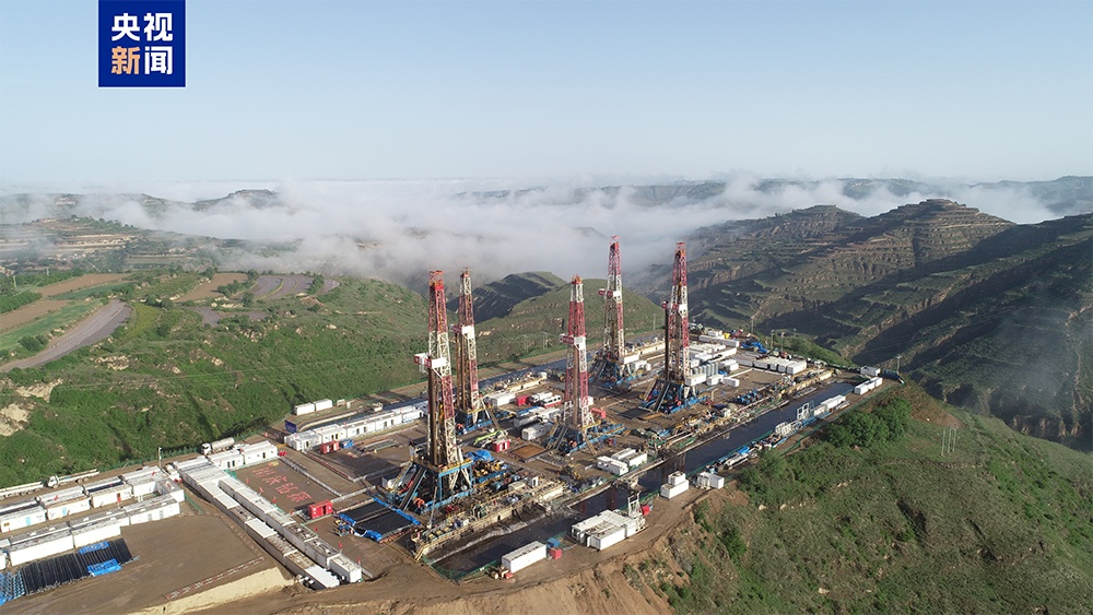 长庆油田页岩油日产量首次突破万吨