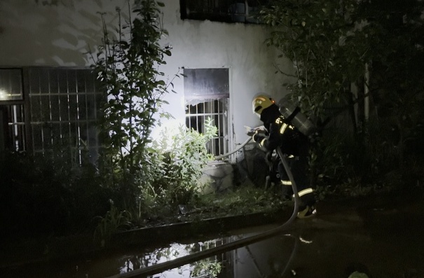 姐弟三人的一碗炸土豆，竟把家也“炸”了？