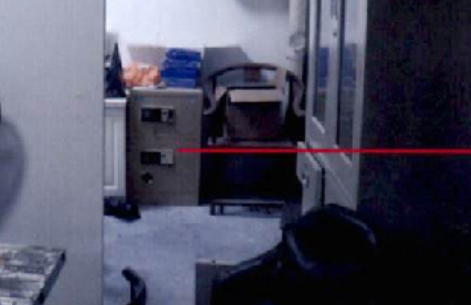 钥匙没拔,浙江一老板保险柜被偷!警方从深山里挖出30万现金…… 钥匙没拔,浙江一老板保险柜被偷!警方从深山里挖出30万现金……