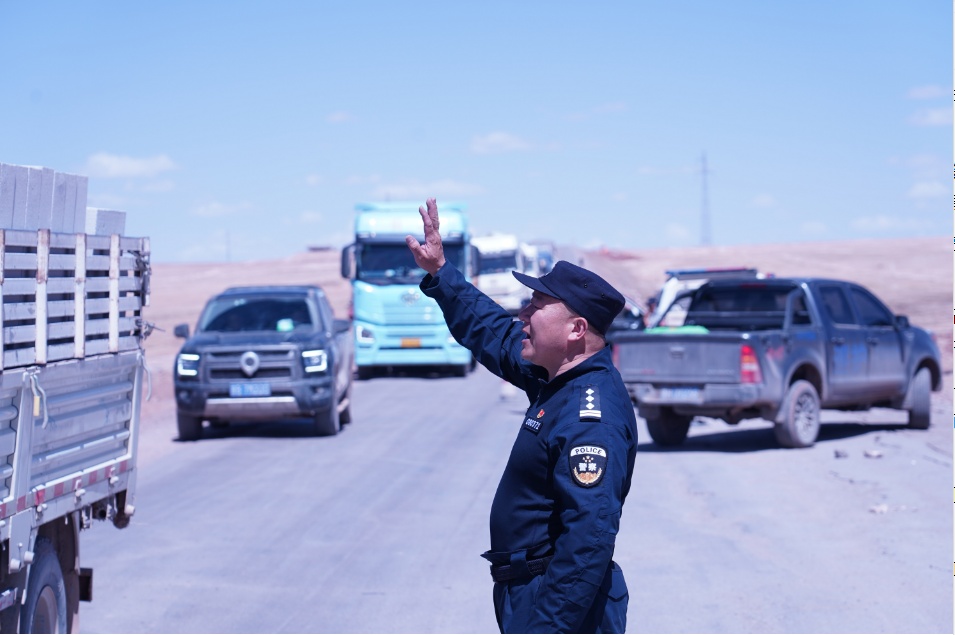 青藏线上的“静音模式”，守护藏羚羊迁徙