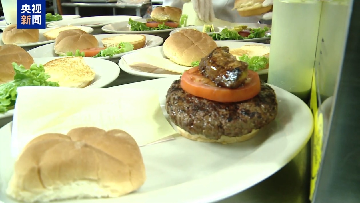 关税助推牛肉大幅涨价 今夏美国将迎来“史上最贵汉堡包” 关税助推牛肉大幅涨价 今夏美国将迎来“史上最贵汉堡包”