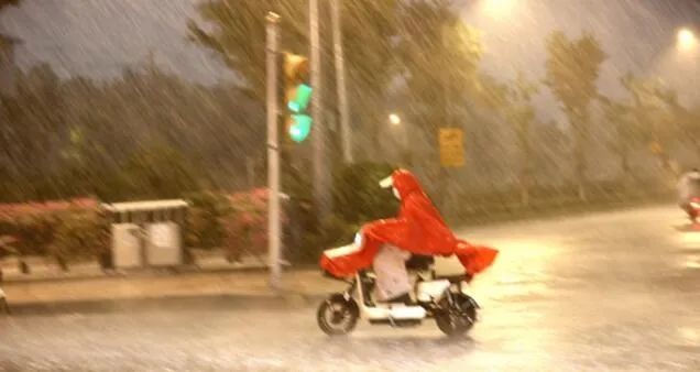 局部暴雨！济南继续发布雷雨大风黄色预警！