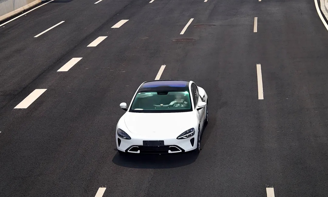 南昌一司机开“临牌”SU7，一次被扣19分