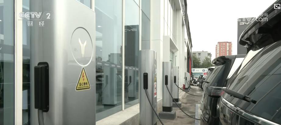 新能源汽车产销量快速增长 续航提升和充电设施完善助力市场繁荣